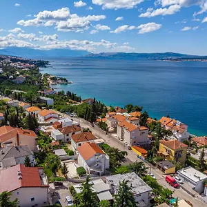 https://apartmani-pila.primorje-gorskikotar.com